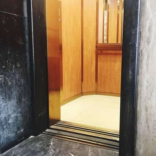 Embelezamento de cabine de elevador